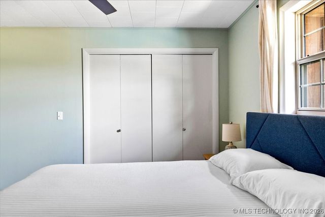 1614 Sherwood Road, Eufaula, OK 74432