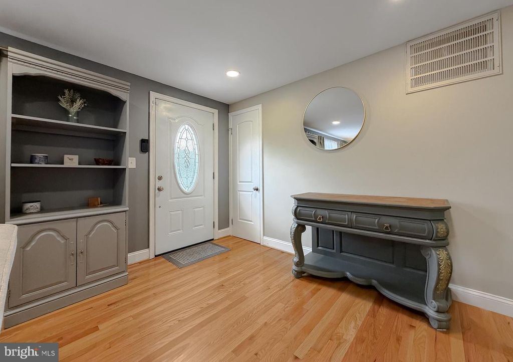 Image 17 of property listing at 25033 THREE NOTCH RD, Hollywood, MD 20636