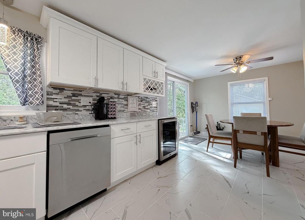 Image 22 of property listing at 25033 THREE NOTCH RD, Hollywood, MD 20636