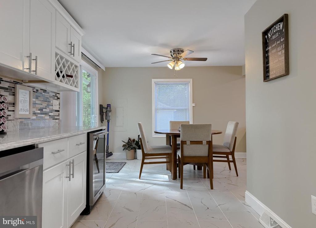 Image 24 of property listing at 25033 THREE NOTCH RD, Hollywood, MD 20636