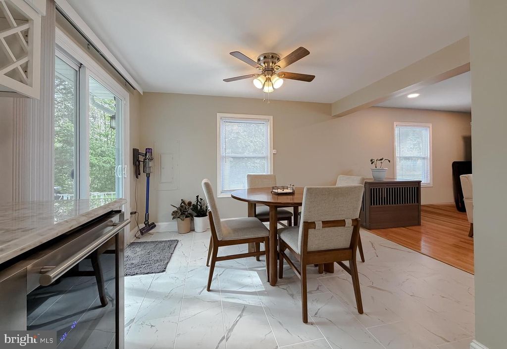 Image 25 of property listing at 25033 THREE NOTCH RD, Hollywood, MD 20636