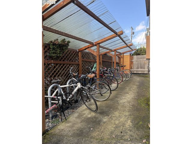 8220 N EDISON St, Portland, OR 97203