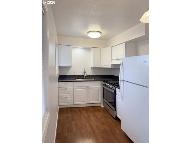 8220 N EDISON St, Portland, OR 97203