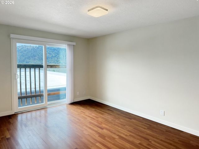 8220 N EDISON St, Portland, OR 97203