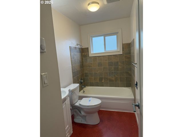 8220 N EDISON St, Portland, OR 97203