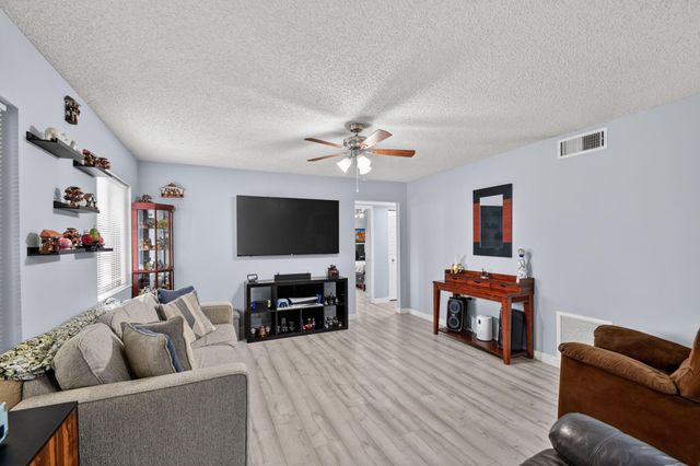 536 Shady Pine Way A2, Greenacres, FL 33415