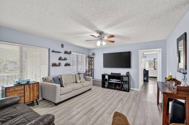 536 Shady Pine Way A2, Greenacres, FL 33415