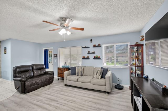 536 Shady Pine Way A2, Greenacres, FL 33415