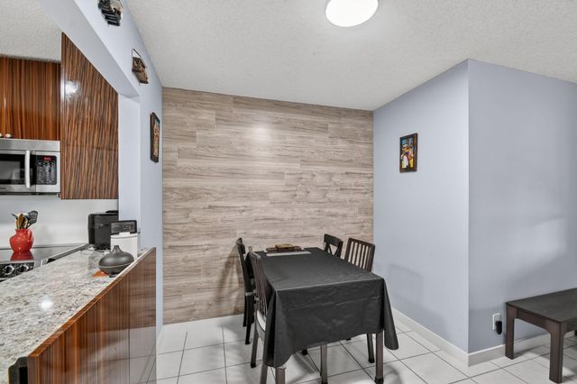 536 Shady Pine Way A2, Greenacres, FL 33415
