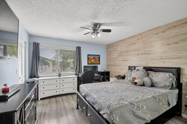 536 Shady Pine Way A2, Greenacres, FL 33415