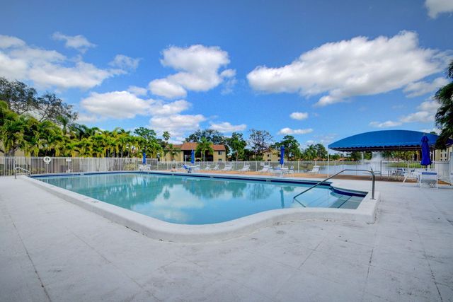536 Shady Pine Way A2, Greenacres, FL 33415