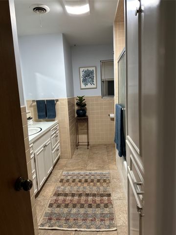 405 N Elm Street, Comanche, TX 76442