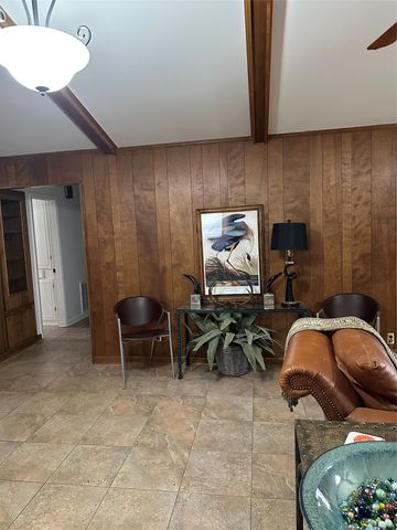 405 N Elm Street, Comanche, TX 76442