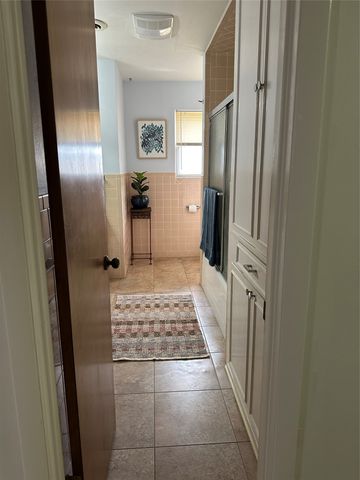 405 N Elm Street, Comanche, TX 76442