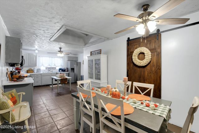345 Townhill Rd, Taylorsville, KY 40071