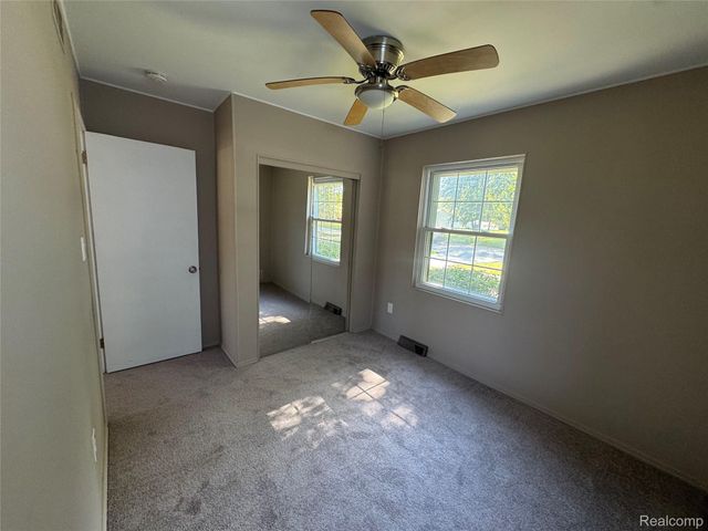 26122 Beverly Road, Taylor, MI 48180