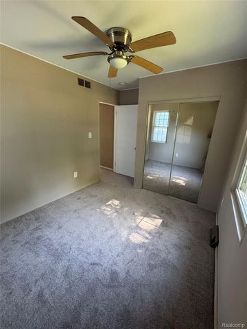 26122 Beverly Road, Taylor, MI 48180