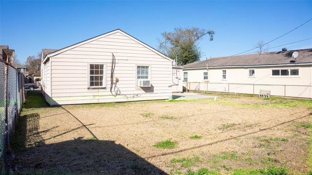 423 Exchange Street, Houston, TX 77020