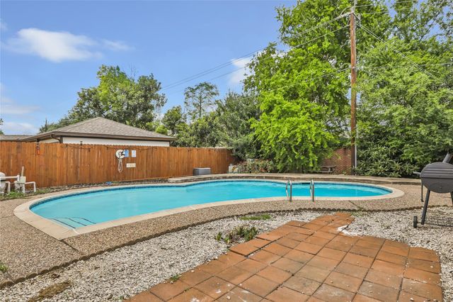 3602 Ridgeview Drive, Missouri City, TX 77459