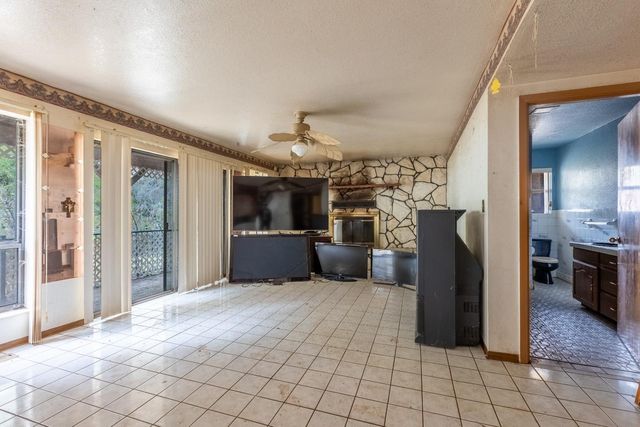 19570 Tiger Tail Rd, Grass Valley, CA 95949