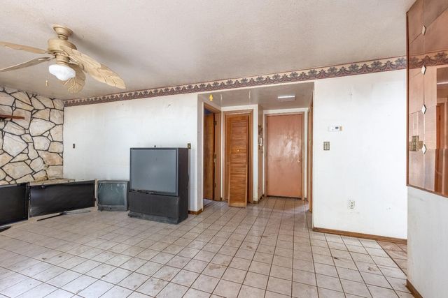19570 Tiger Tail Rd, Grass Valley, CA 95949