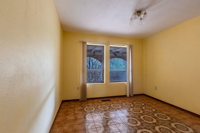 19570 Tiger Tail Rd, Grass Valley, CA 95949