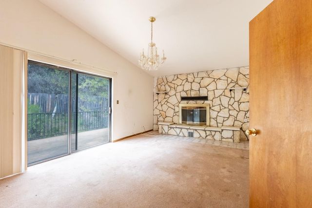 19570 Tiger Tail Rd, Grass Valley, CA 95949