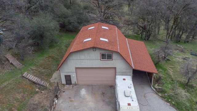 19570 Tiger Tail Rd, Grass Valley, CA 95949