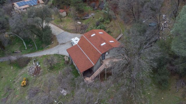 19570 Tiger Tail Rd, Grass Valley, CA 95949
