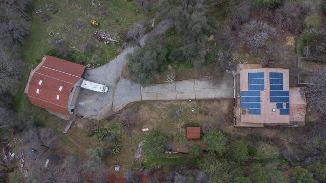 19570 Tiger Tail Rd, Grass Valley, CA 95949