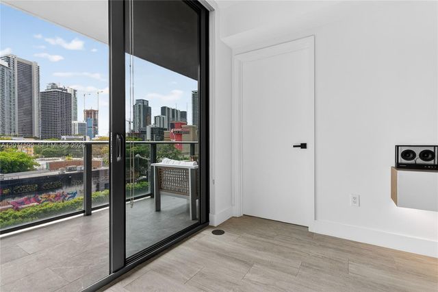 121 NE 34th Street L305, Miami, FL 33137