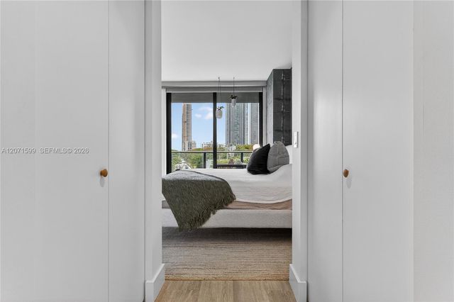 121 NE 34th Street L305, Miami, FL 33137