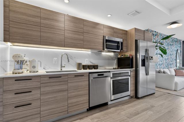 121 NE 34th Street L305, Miami, FL 33137