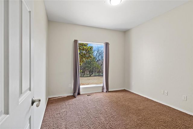 10400 Fawn Trail Road, Mustang, OK 73064