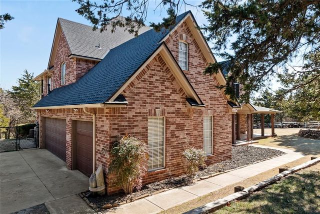 10400 Fawn Trail Road, Mustang, OK 73064