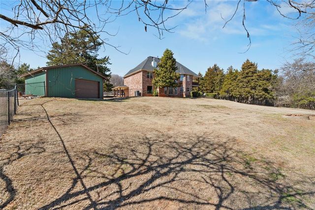 10400 Fawn Trail Road, Mustang, OK 73064