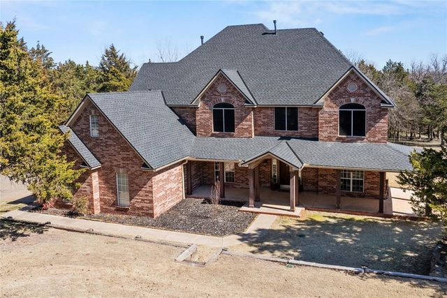 10400 Fawn Trail Road, Mustang, OK 73064