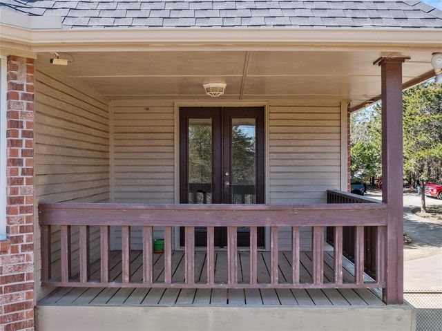 10400 Fawn Trail Road, Mustang, OK 73064