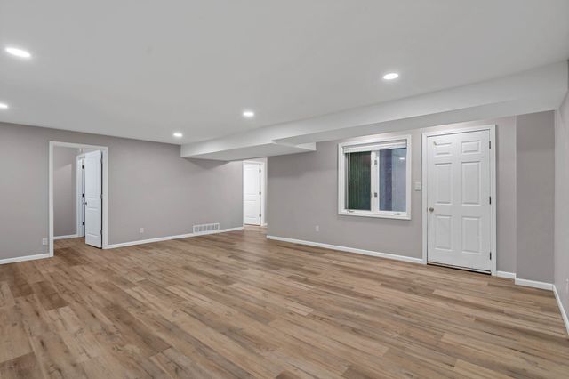 522 HUNTRIDGE DR, Columbia, MO 65201