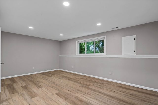 522 HUNTRIDGE DR, Columbia, MO 65201