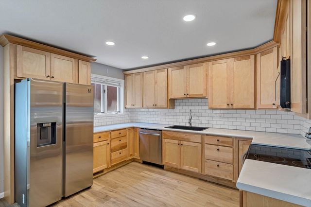 522 HUNTRIDGE DR, Columbia, MO 65201