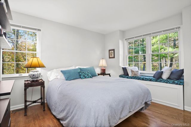 517 Old Chappaqua Road, Briarcliff Manor, NY 10510