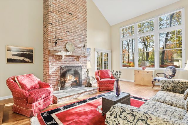 517 Old Chappaqua Road, Briarcliff Manor, NY 10510