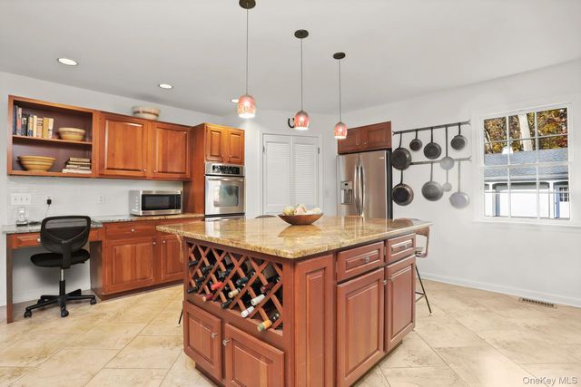 517 Old Chappaqua Road, Briarcliff Manor, NY 10510