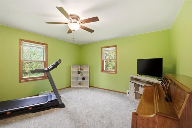 W226N8085 Rolling Hills DRIVE, Lisbon, WI 53089