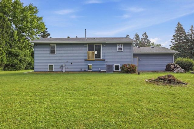 W226N8085 Rolling Hills DRIVE, Lisbon, WI 53089