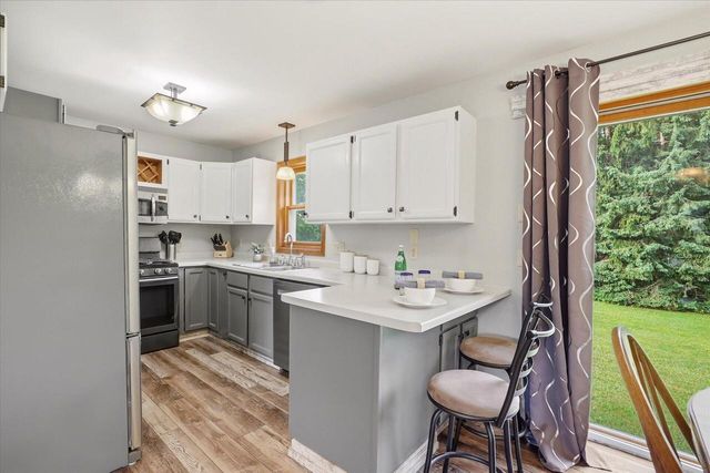 W226N8085 Rolling Hills DRIVE, Lisbon, WI 53089