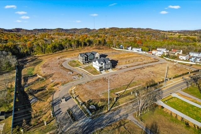 680 Gustaf Dr, Whites Creek, TN 37189