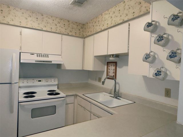 1202 Hi Stirrup 409, Horseshoe Bay, TX 78657