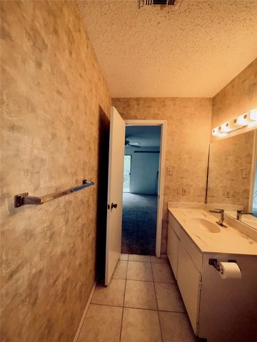 1202 Hi Stirrup 409, Horseshoe Bay, TX 78657